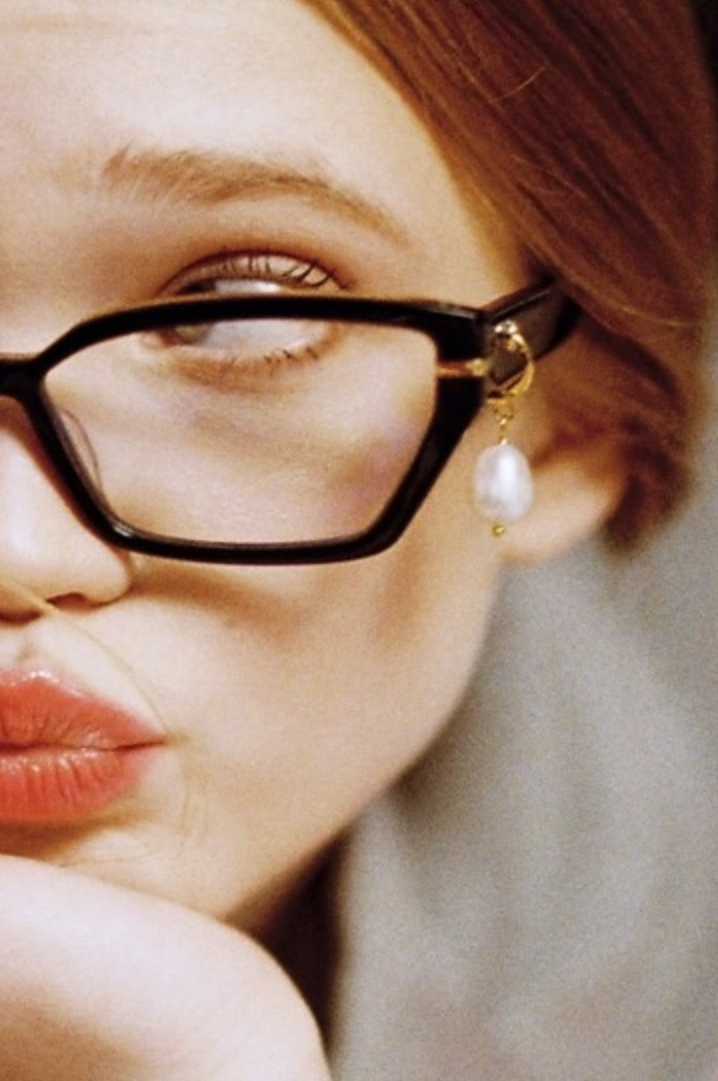 TIFFANY PEARL HOOP SUNGLASSES