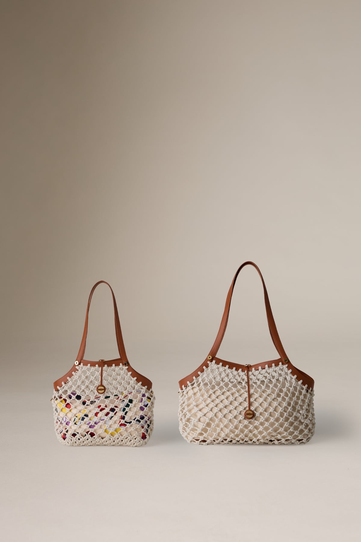 DANCING HAND WOVEN HORIZONTAL TOTE  - WHITE