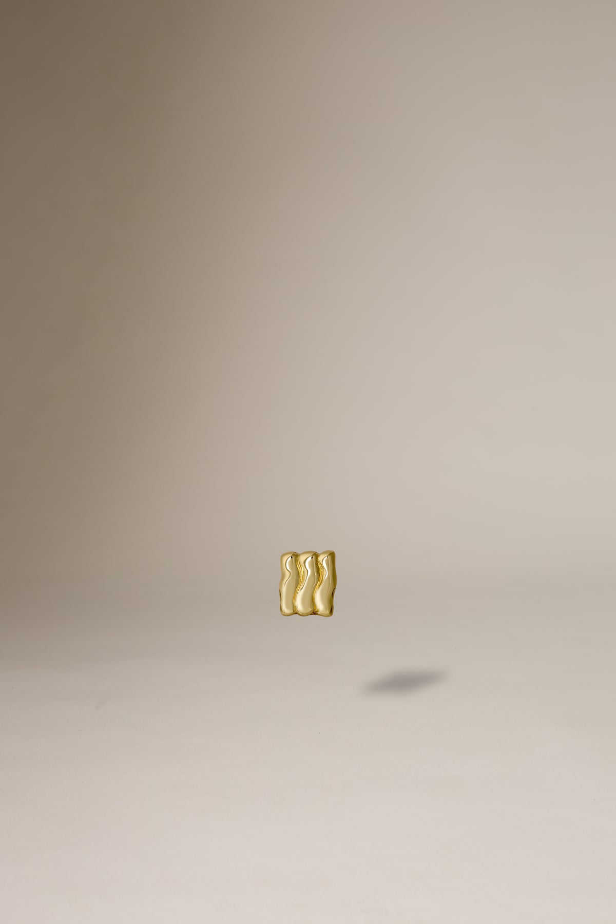 TRIPLE DANCING CLIP CHARM - GOLD
